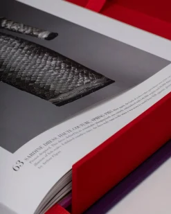 Iconische Merken-Assouline Yves Saint-Laurent: De Onmogelijke Collectie